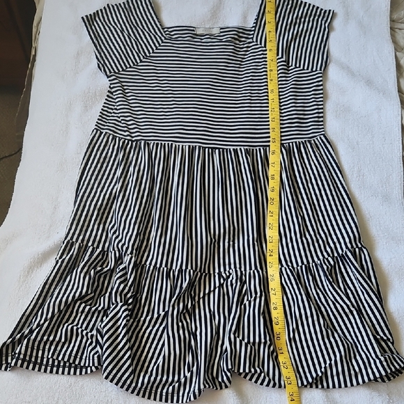 Entro Black and White Striped Casual Dress - Picture 4 of 6